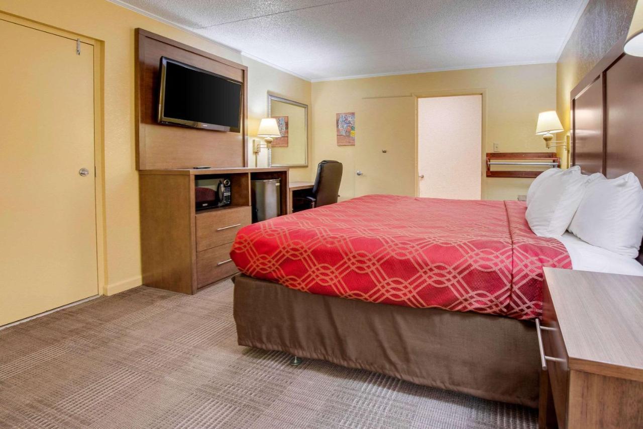 Econo Lodge Ленор-Сіті Екстер'єр фото